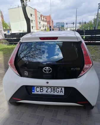 Toyota Aygo cena 24500 przebieg: 100200, rok produkcji 2016 z Bydgoszcz małe 37